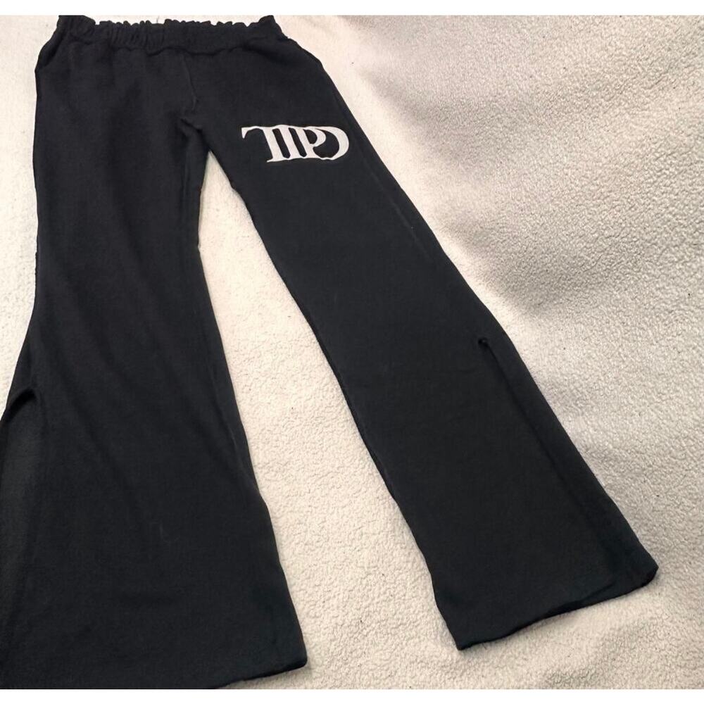 Relaxx Black Fleece Lined Flare Leg Yoga Pants Graphic Logo Size L - Picture 3 of 8